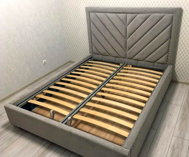 Кровать с мягким изголовьем фото 642